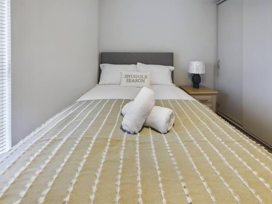 Contemporary 2-Bedroom Apartment Белфаст Екстериор снимка